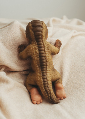 Изображение товара Фигурка коллекционная Magic Manufactory Dino / Динозавр Игуанодон (болотный)