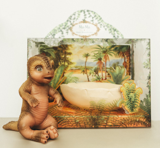 Изображение товара Фигурка коллекционная Magic Manufactory Dino / Динозавр Игуанодон (болотный)