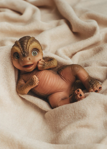 Изображение товара Фигурка коллекционная Magic Manufactory Dino / Динозавр Игуанодон (болотный)