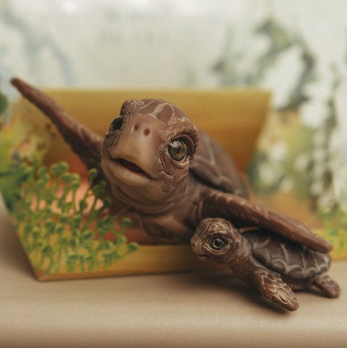 Изображение товара Фигурка коллекционная Magic Manufactory Ocean Черепаха с черепашонком (бежевый)