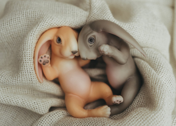 Изображение товара Фигурка коллекционная Magic Manufactory History Зайчонок (персиковый)