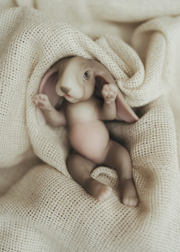 Изображение товара Фигурка коллекционная Magic Manufactory History Зайчонок (серый)