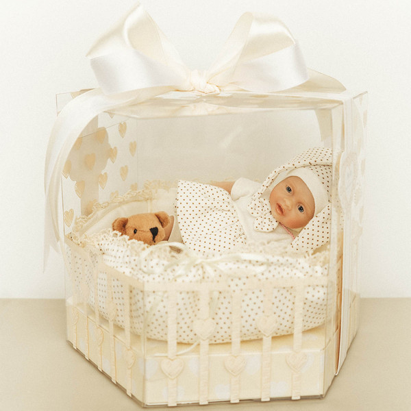 Изображение товара Пупс с аксессуарами Magic Manufactory Magic baby девочка 19см (бежевый)