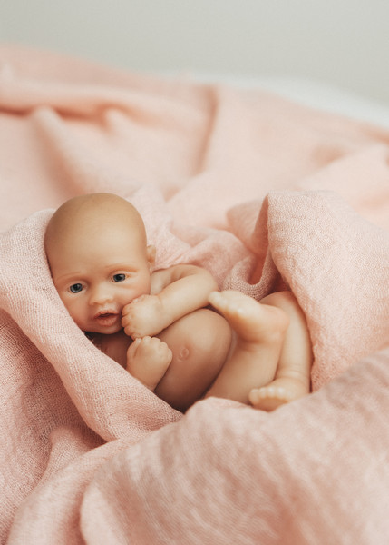 Изображение товара Пупс с аксессуарами Magic Manufactory Magic baby девочка 19см (бежевый)