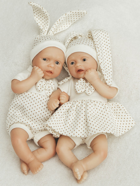 Изображение товара Пупс с аксессуарами Magic Manufactory Magic baby девочка 19см (бежевый)