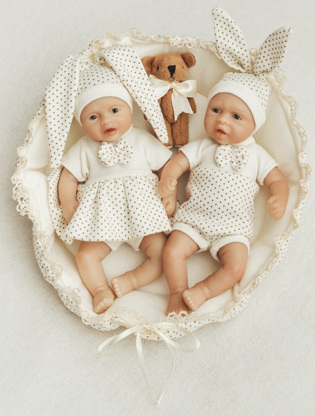 Изображение товара Пупс с аксессуарами Magic Manufactory Magic baby девочка 19см (бежевый)