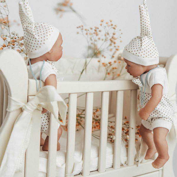 Изображение товара Пупс с аксессуарами Magic Manufactory Magic baby мальчик 19см (бежевый)