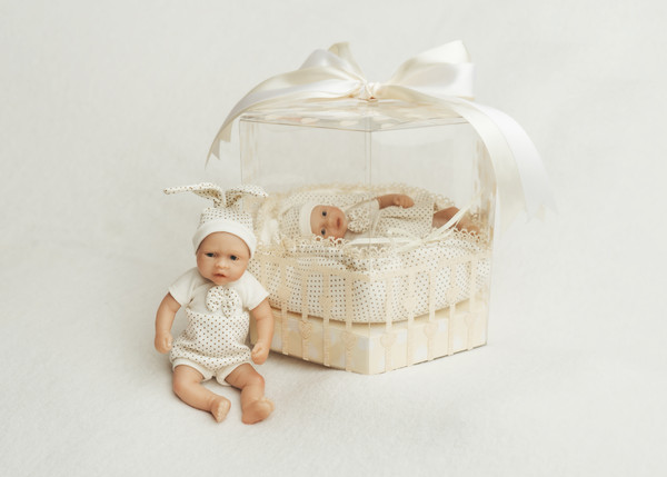 Изображение товара Пупс с аксессуарами Magic Manufactory Magic baby мальчик 19см (бежевый)