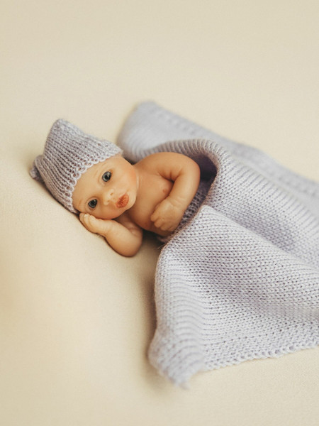 Изображение товара Пупс с аксессуарами Magic Manufactory Magic baby 12см (голубой)