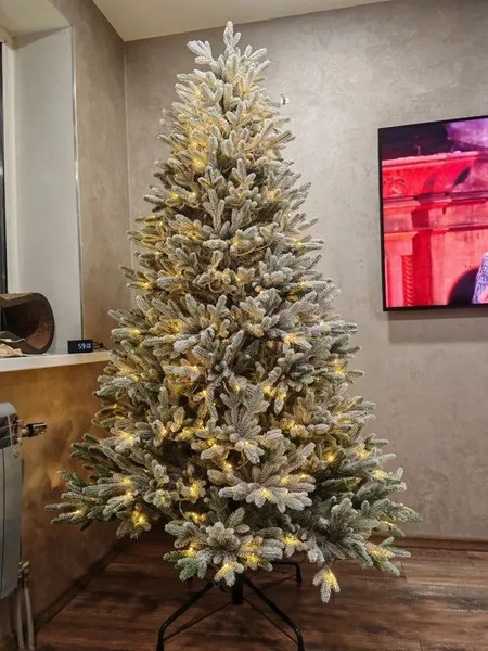 Изображение товара Ель искусственная National Tree Company Авелина с лампочками заснеженная 240см / Авл с ламп-240