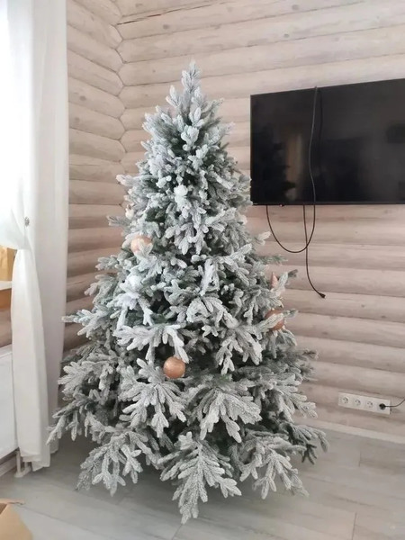 Изображение товара Ель искусственная National Tree Company Рождественская Премиум заснеженная 250см / РД/ПР/ЗСН-250