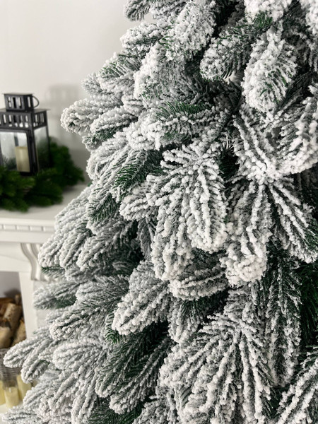 Изображение товара Ель искусственная National Tree Company Ариадна заснеженная 270см / АРД/ЗСН-270
