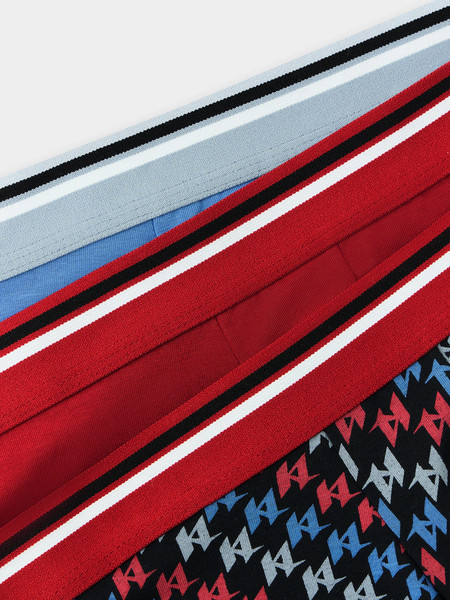 Изображение товара Комплект мужских трусов Mark Formelle 411215-3 (р.98-108, синий океан/вино/разноцветный узор на черном)