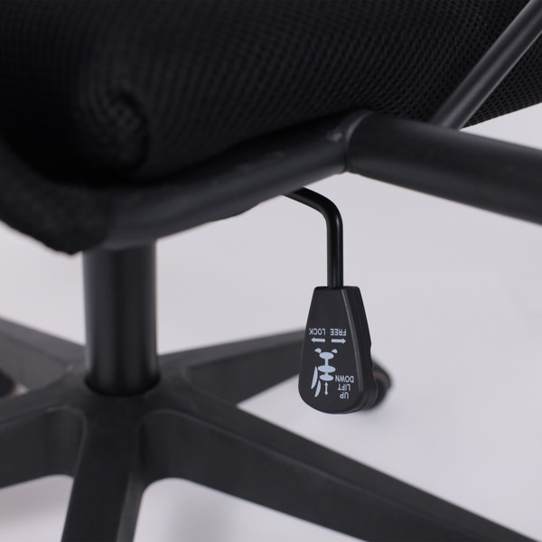 Изображение товара Кресло офисное AksHome Ирис PL  (черный)