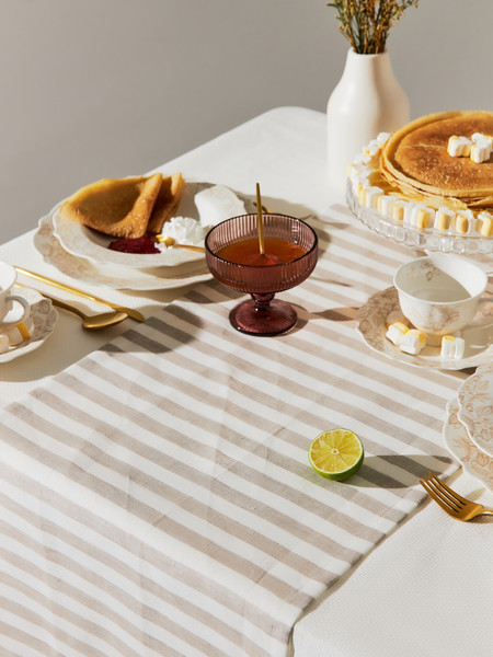 Изображение товара Дорожка на стол Этель Soprano / 10494019 (белый/серый)