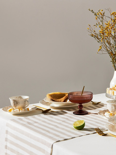 Изображение товара Дорожка на стол Этель Soprano / 10494019 (белый/серый)