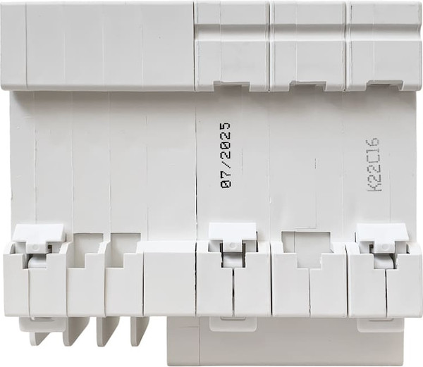 Изображение товара Дифференциальный автомат Wilderness NX6R-BLE-32 3P+N C6 30mA AC 6kA (R) / NX6RB-4-006C-030AC