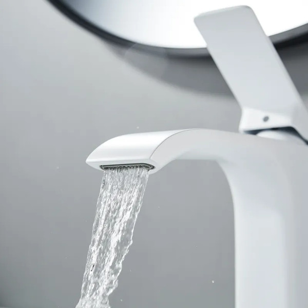 Изображение товара Смеситель Shevanik S4001C (белый)