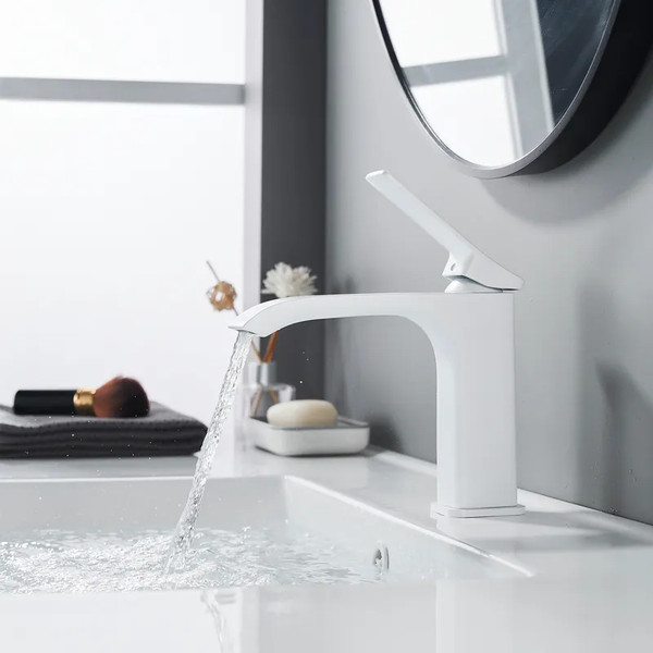 Изображение товара Смеситель Shevanik S4001C (белый)