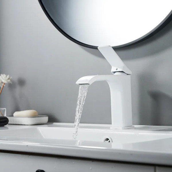 Изображение товара Смеситель Shevanik S4001C (белый)