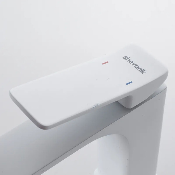 Изображение товара Смеситель Shevanik S4001C (белый)