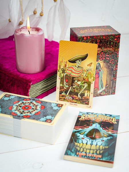 Изображение товара Гадальные карты Lo Scarabeo Таро Святой Смерти / 9785919375562