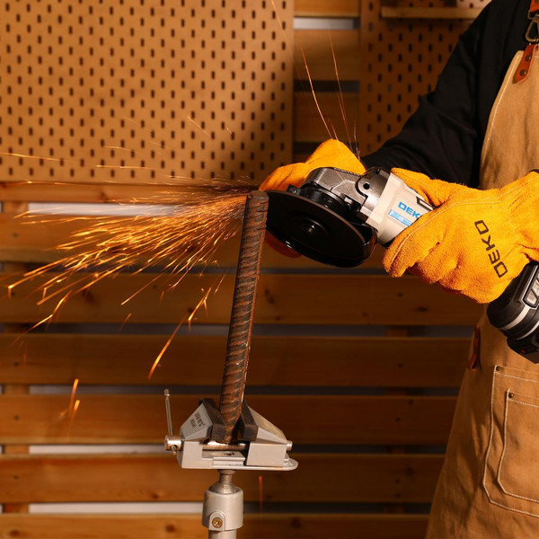 Изображение товара Угловая шлифовальная машина Deko DKAG20 / 063-2154