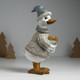 Миниатюра изображения товара Статуэтка No Brand Гусь в бежевом свитере, с подарком / 10325902